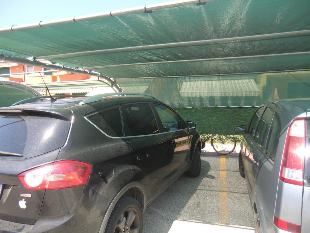 Residence Villaggio Dei Fiori Con Piscina E Posto Spiaggia Incluso 카오를레 객실 사진